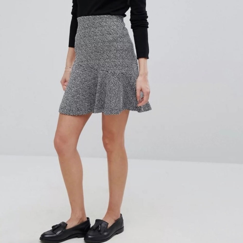 LOFT Women’s Fit & Flare Skirt Size Petite Small in Grey